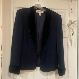 Jones of New York vintage Navy blue 2 piece suit
